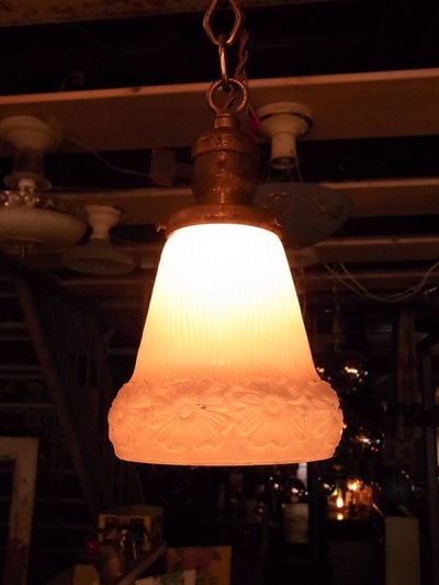 画像1: アンティーク　ビクトリアン　柄付きフロストガラスシェード　 ペンダントランプ　1灯　シーリングライト   ビンテージ
