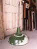 画像1: アンティーク　1920'S 30'S　factory lamp　salvage from Packard Automotive Plant　インダストリアルシーリングライト　ガスステーションランプ　ホーローメタルシェード　琺瑯　ペンダントランプ　1灯　グリーン　ペンキ　シャフト付　ビンテージ　その8 (1)