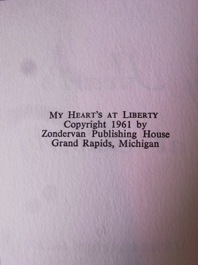 画像4: アンティーク　洋書　MY HEART'S AT LIBERTY　1961　本　古書　ビンテージ