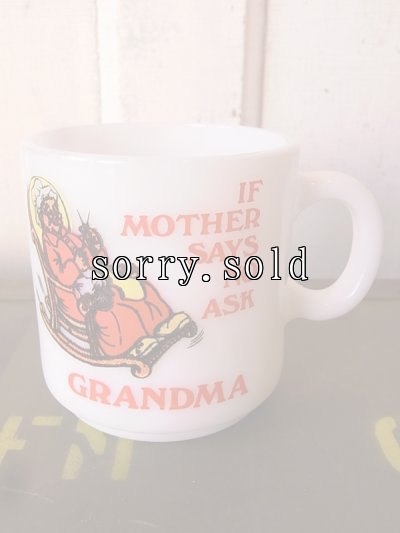 画像1: マグカップ　ミルクガラス　プリントマグ　IF MOTHER SAYS NO ASK GRANDMA　アンティーク　ビンテージ
