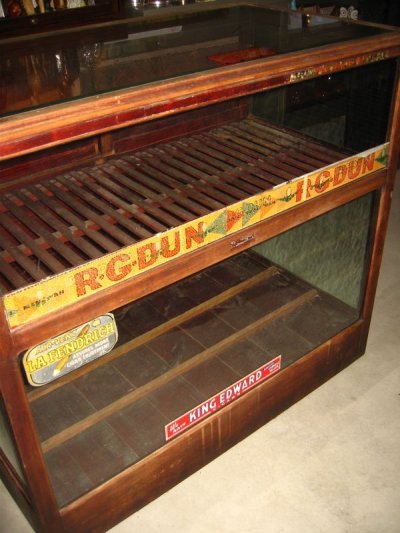 画像4: 1910'S 1920'S　カウンターショーケース　木枠ガラスショーケース　タバコ　展示ケース　ディスプレーケース　R・G・DUN　KING EDWARD　LA FENDRICH　シガー　tabaco　cigar　アンティーク　ビンテージ