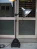 画像2: 1930'S　1930年代　インダストリアルランプ　1灯　フロアランプ　スポットライト　メタルシェード　スイッチ付き　キャスター付き　BATTLE CREEK EQUIPMENT CO　角度変更可能　高さ変更可能　アンティーク　ビンテージ (2)