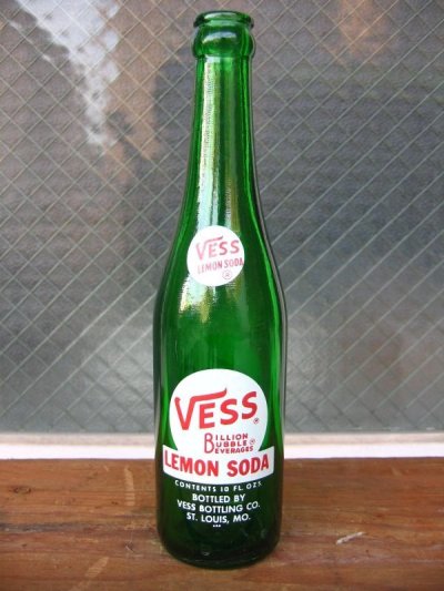 画像1: 1960’S　レア　ソーダボトル　ガラスボトル　VESS lemon soda　アドバタイジング　アンティーク　ビンテージ