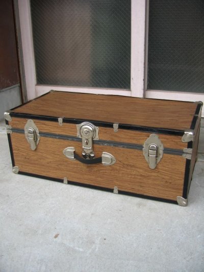 画像1: トランク　スーツケース　中型　木目調　鍵付き　店舗什器に　アンティーク　ビンテージ