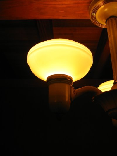画像2: 1920’S　シーリングライト　アールデコ　3灯　ミルクガラスシェード　シャンデリア　　装飾　アイアン　アンティーク　ビンテージ