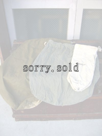 画像1: 1940’S 50'S 60'S　ダッフルバッグ　帆布　袋　ステンシル　寝袋やラグのキャリーに　アンティーク　アウトドア　ビンテージ