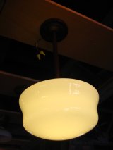 シーリングライト ミルクガラスシェード　LEVITON　1灯　スクールハウスシーリング　真鍮　アンティーク　ビンテージ