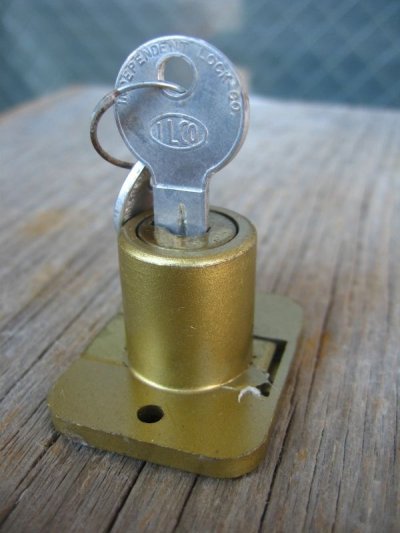 画像2: 70’S　モルティスロック 　彫り込み錠　スチール　真鍮　アンティーク　ビンテージ
