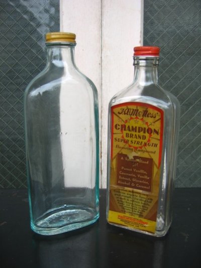 画像2: 1940’S 50'S　ガラスボトル　2本セット　CHAMPION BRAND　アドバタイジング　アンティーク　ビンテージ