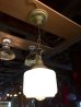 画像2: アンティーク　1930年代　装飾付ミルクガラスシェード　 ペンダントランプ　1灯　シーリングライト　装飾　ビンテージ (2)