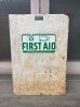 画像2: 1970'S　メディスンキャビネット　ファーストエイド　FIRST AID　薬　壁掛け　3段　メタル　ディスプレイシェルフ　アンティーク　ビンテージ (2)