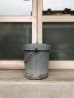 画像3: 1950'S 60'S　トラッシュカン　ダストボックス　アメリカ　USA　ゴミ箱　バケツ　ブリキ　バケット　蓋付き　ガーデニング　ツールBOX　アンティーク　ビンテージ
