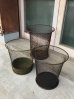 画像2: 1910'S 20'S　ワイヤーメッシュ　ダストボックス　ワイヤーバスケット　アメリカ　USA　buckets　trash can　トラッシュカン　ゴミ箱　アイアン　スチール　アンティーク　ビンテージ (2)