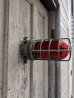 画像9: 1940'S 50’S　RAB　シップライト　ポーチライト　ケージランプ　ヘヴィーデューティー　赤色灯　エマージェンシー　暗室　インダストリアル　シーリングライト　フラッシュマウント　ラウンドクリアガラスシェード　1灯　キャストアルミニューム　アンティーク　ビンテージ