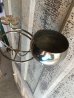 画像7: 1910'S 20'S　レア　SAN-O-LA　アーリーセンチュリー　ビクトリアン　SOAPDISH　カップホルダー　歯ブラシホルダー　トゥースブラシホルダー　station bathroom　ウォールマウント　ビンテージプランビング　洗面　ソープディッシュ　石鹸台　真鍮　シャビーシック　アンティーク　ビンテージ