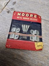 1950'S 60'　MOORE　METAL MIRROR HOLDERS　MADE IN USA　ミラーホルダー　ブラケット　シンプル　レスイズモア　ハンギング　ビス付き　アドバタイジング　アンティーク　ビンテージ