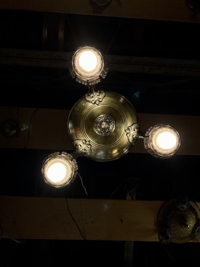 画像2: 1920'S30'S　アールデコ　シーリングライト　パンランプ　3灯　シャンデリア　真鍮　ベアバルブ　スイッチ付　ソケットサラウンド　装飾　アンティーク　ビンテージ