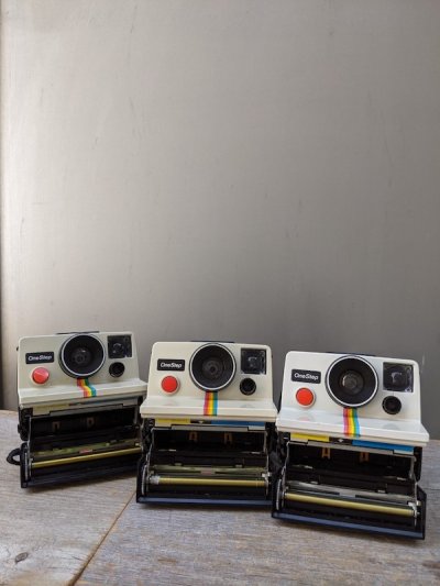 画像2: 1990'S　ポラロイド　ランドカメラ　ワンステップ　ONE STEP　ミントコンディション　MADE IN USA　use sx-70 film　Polaroid　land camera　インスタントカメラ　ディスプレイに　撮影小物に　90年代　アメリカ製　ビンテージ 