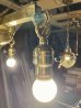 画像5: 1910'S 20'S　アーリーセンチュリー　アーツ＆クラフツ　アールデコ　シーリングライト　レア　スクエアシャフトランプ　パンランプ　GEソケット 　3灯　シャンデリア　真鍮　ベアバルブ　ターンスイッチ付　ソリッドブラス　アンティーク　ビンテージ