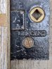 画像6: 1920'S 30'S　SARGENT　スモールラッチ　キャビネットラッチ　スモールドア　ドアストライク　キャッチ　ターンノブ　シャビーシック　ペイント　真鍮　アイアン　アンティーク　ビンテージ