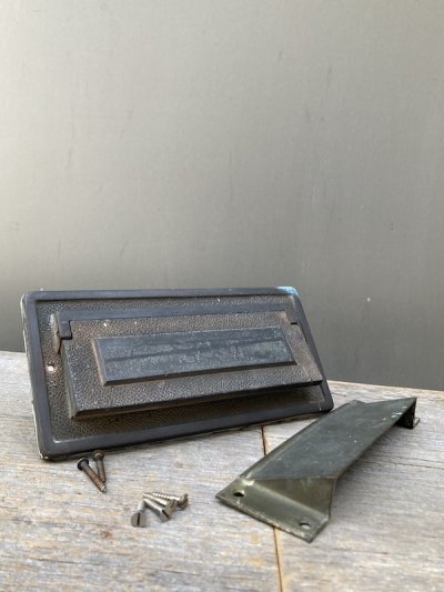 画像1: 1920'S 30'S　レタースロット　ヘヴィーブラス　郵便受け　裏表セット　完品　フルセット　SARGENT&CO.　CA40.P　真鍮　取り付けビス付き　アンティーク　ビンテージ