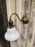 画像6: 1900’S 10'S　HUBBELL　アーリーセンチュリー　1灯　ミルクガラスシェード　ナローシャフト　カーブドシャフト　ウォールマウントブラケットライト　真鍮　アンティーク　ビンテージ