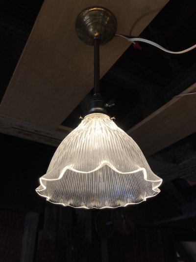 画像2: 1910'S 20'S　GE　ジェネラルエレクトリック　ホロフェーン　HOLOPHANE　シーリングライト　1灯　リフレクターカット　ガラスシェード　ペンダントライト　装飾　アンティーク　ビンテージ
