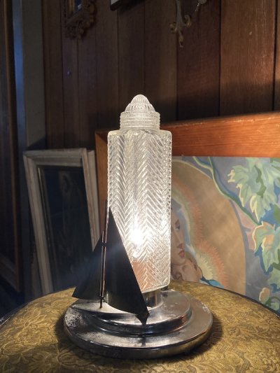画像2: 1930'S 40'S　アールデコ　マイアミモダン　フロリダ デコ　マシーンエイジ　ヨット　マリンシップ　ロケット　テーブルランプ　1灯　ブリリアント　ガラス　アンティーク　ビンテージ