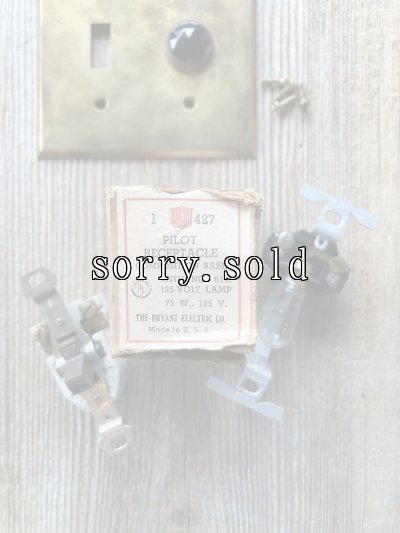 画像20: 1930'S 40'S　レア　エクセレントコンディション　BRYANT　HEMCO　BULLS EYE SWITCH-ASSY　ブルズアイスイッチ　グラスジュエル　GLASS JEWEL　レッドカットガラス　トグルスイッチ　ブラス プレート　ポーセリン　真鍮　アンティーク　ビンテージ
