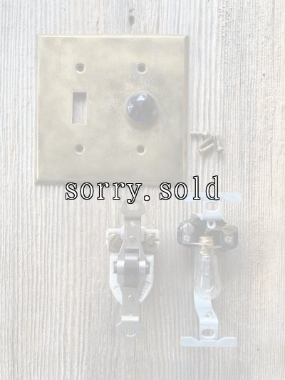 画像15: 1930'S 40'S　レア　エクセレントコンディション　BRYANT　HEMCO　BULLS EYE SWITCH-ASSY　ブルズアイスイッチ　グラスジュエル　GLASS JEWEL　レッドカットガラス　トグルスイッチ　ブラス プレート　ポーセリン　真鍮　アンティーク　ビンテージ