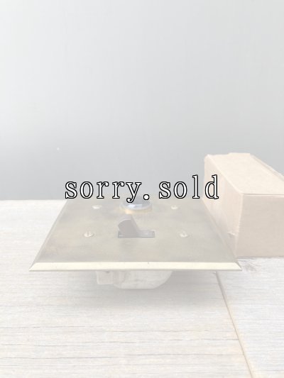 画像6: 1930'S 40'S　レア　エクセレントコンディション　BRYANT　HEMCO　BULLS EYE SWITCH-ASSY　ブルズアイスイッチ　グラスジュエル　GLASS JEWEL　レッドカットガラス　トグルスイッチ　ブラス プレート　ポーセリン　真鍮　アンティーク　ビンテージ