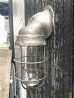 画像21: 1920'S 30’S　ウォールマウント　BENJAMIN　ベンジャミン　シップライト　ポーチライト　ケージランプ　ヘヴィーデューティー　インダストリアル　シーリングライト　フラッシュマウント　ラウンドクリアガラスシェード　1灯　キャストアイアン 　アンティーク　ビンテージ
