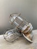 画像1: 1920'S 30’S　ウォールマウント　BENJAMIN　ベンジャミン　シップライト　ポーチライト　ケージランプ　ヘヴィーデューティー　インダストリアル　シーリングライト　フラッシュマウント　ラウンドクリアガラスシェード　1灯　キャストアイアン 　アンティーク　ビンテージ (1)