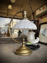 1900’S 1910'S　G.E.COMPANY　ジェネラルエレクトリック　アーリーエレクトリック　ブラス　テーブルランプ　ミルクガラス　アイアン　1灯　スイベル機構　角度調節可能　アンティーク　ビンテージ