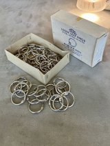 1960'S 70'S　USA　デッドストック　カードリング（中）loose leaf binder rings　made in Japan 　インデックスホルダーリング　RING BOOK 　一箱セット　日本製　逆輸入　ステーショナリー　スチール　ニッケルメッキ　キーホルダー キーリングに　アンティーク　ビンテージ