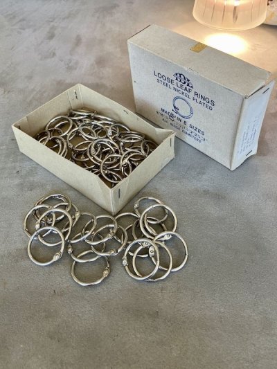 画像1: 1960'S 70'S　USA　デッドストック　カードリング（中）loose leaf binder rings　made in Japan 　インデックスホルダーリング　RING BOOK 　一箱セット　日本製　逆輸入　ステーショナリー　スチール　ニッケルメッキ　キーホルダー キーリングに　アンティーク　ビンテージ