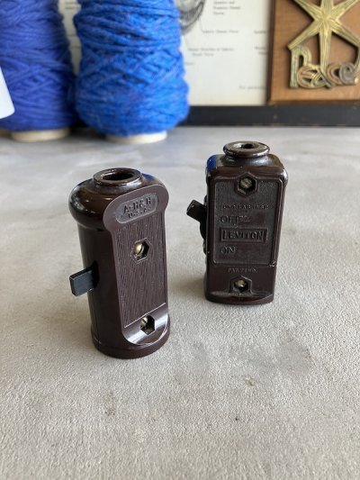 画像2: 1930'S 40'S 50'S　LEVITON　H&H　照明スイッチ　FANスイッチ　コンセント１口付き　ベークライト　アンティークランプのリペアに　延長コード制作に　ビンテージ　アンティーク