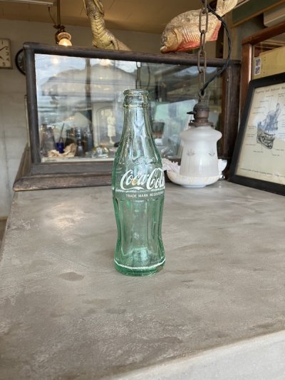 画像2: 1970'S　SODA BOTTLE　ソーダボトル　ポップボトル　ガラス瓶　カタカナ コカコーラ　COCA COLA　coke　グリーンガラス　アドバタイジング　アンティーク　ビンテージ