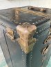 画像12: 1900'S 10'S　アメリカ製　steamer trunk　WHEARY TRUNK Co.　ワードローブトランク　カンパニーデカール付　木製ハンガー付　超大型　衣装ケース　店舗什器に　アンティーク　ビンテージ