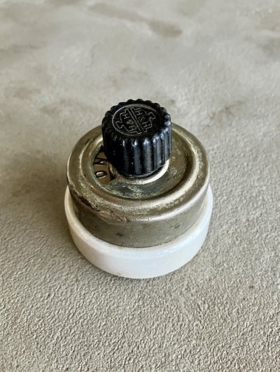 画像1: 1910'S 20'S　サーフェイススイッチ　H&H　スナップスイッチ　ターンスイッチ　真鍮　ニッケルメッキ　ポーセリン　ON/OFF　小型　アメリカ製　アンティーク　ビンテージ