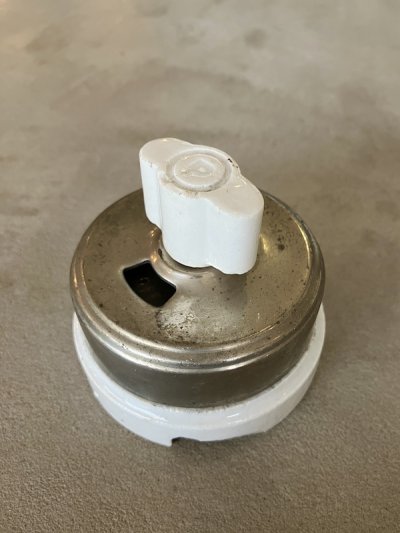画像1: 1900'S 10'S    アーリーエレクトリック　アメリカ製　サーフェイススイッチ　PERKINS　超大型　ロータリースイッチ　ターンスイッチ　ブラス　ニッケルメッキ　ポーセリン　アンティーク　ビンテージ