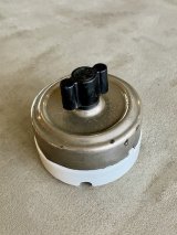 1900'S 10'S    エクセレントコンディション　アーリーエレクトリック　アメリカ製　サーフェイススイッチ　GE　ジェネラルエレクトリック　GENERAL ELECTRIC　超大型　ロータリースイッチ　ターンスイッチ　ブラス　ニッケルメッキ　ポーセリン　アンティーク　ビンテージ