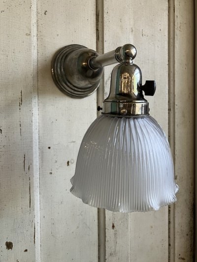画像2: 1900’S 10'S　レア　YOST　ホロフェーン　HOLOPHANE　アーリーセンチュリー　1灯　フロストガラスシェード　ウォールマウントブラケットライト　真鍮　ニッケルメッキ　アンティーク　ビンテージ