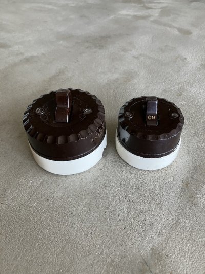 画像2: 1920'S 30'S　GE　ジェネラルエレクトリック　GENERAL ELECTRIC　アメリカ製　大型&小型　サーフェイススイッチ　レバースイッチ　スナップスイッチ　壁スイッチ　ベークライト　ポーセリン　エクセレントコンディション　アンティーク　ビンテージ