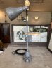 画像4: 1930'S 40'S　ワークベンチ アーティキュレイテッド アームライト　レア!!　NEW YORK CITY　RELIANCE DEVICES CO.　SWIVELIER WORK-LIGHTS　BRYANT　インダストリアルランプ　デスクランプ　タスクランプ　1灯　2アジャスター　アイアン　スチール　ブラス　ポーセリン　PATINA　ベンチマウント＆ウォールマウント　アンティーク　ビンテージ