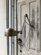 1950'S　シアーズ　クラフツマン　SEARS ROEBUCK　CRAFTSMAN　ボールチェーン　LEVITON　1灯　インダストリアル アームライト　ワークベンチ ランプ　ウォールマウントorベンチマウント ブラケットライト　ミントコンディション　GOLD　シャンパンゴールド　アンティーク　ビンテージ