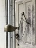 画像1: 1950'S　シアーズ　クラフツマン　SEARS ROEBUCK　CRAFTSMAN　ボールチェーン　LEVITON　1灯　インダストリアル アームライト　ワークベンチ ランプ　ウォールマウントorベンチマウント ブラケットライト　ミントコンディション　GOLD　シャンパンゴールド　アンティーク　ビンテージ (1)