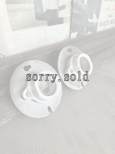 画像1: 1950'S　unknown　MADE IN USA　シンプル　ポーセリンソケットライト　2PCS/SET.　シーリング&ウォールマウントブラケットライト　1灯　ポーセリン　スチール　インダストリアル　PATINA　シャビーシック　ミントコンディション　アンティーク　ビンテージ