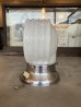 画像6: 1950'S 60'S　パウダールームランプ　LEVITON ソケット　洗面　レストルーム　トイレ　バスルームライト　ミントコンディション　ウォールマウントブラケットライト　1灯　フロスト＆リブドガラス　スチール　クロムメッキ 　アンティーク　ビンテージ