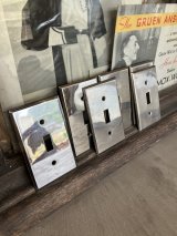 1920 30's　スイッチプレート　アメリカ　真鍮　ヘヴィーブラス　1口　トグルスイッチ　BRYANT & UNKNOWN　ニッケルメッキ　クロムメッキ　アンティーク　ビンテージ